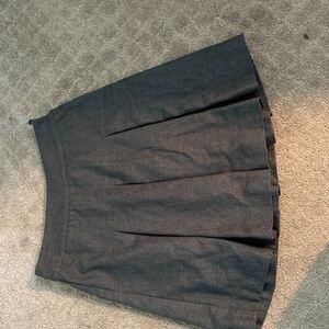 High waisted pleated skirt